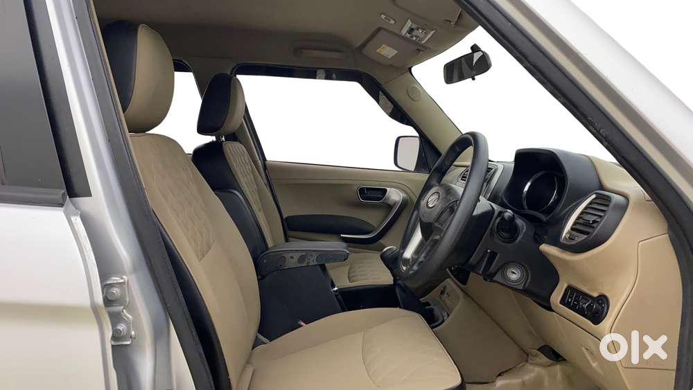 Mahindra Tuv 300 T10, 2019, Diesel