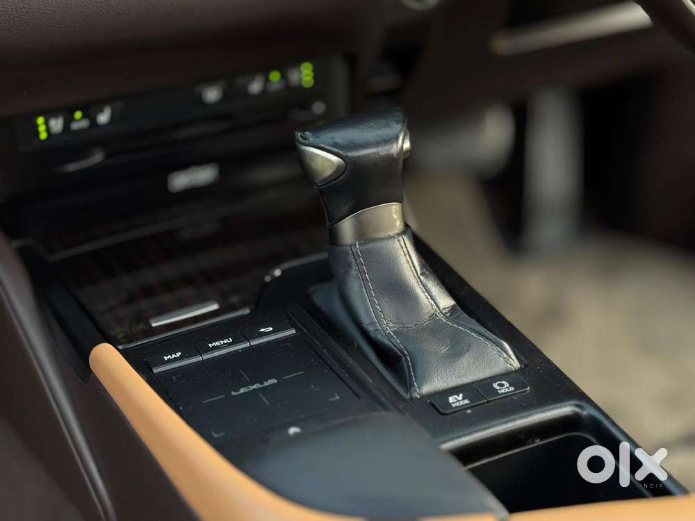 Lexus Es 300h Luxury, 2019, Petrol