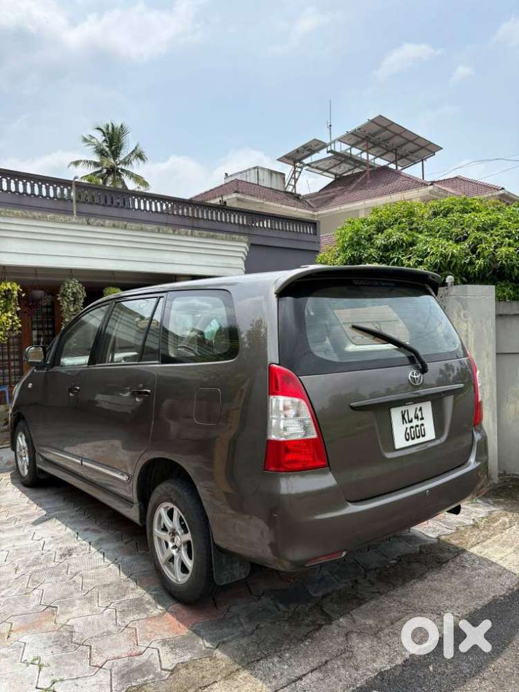 Toyota Innova 2.5 G (diesel) 7 Seater Bs Iv, 2006, Diesel
