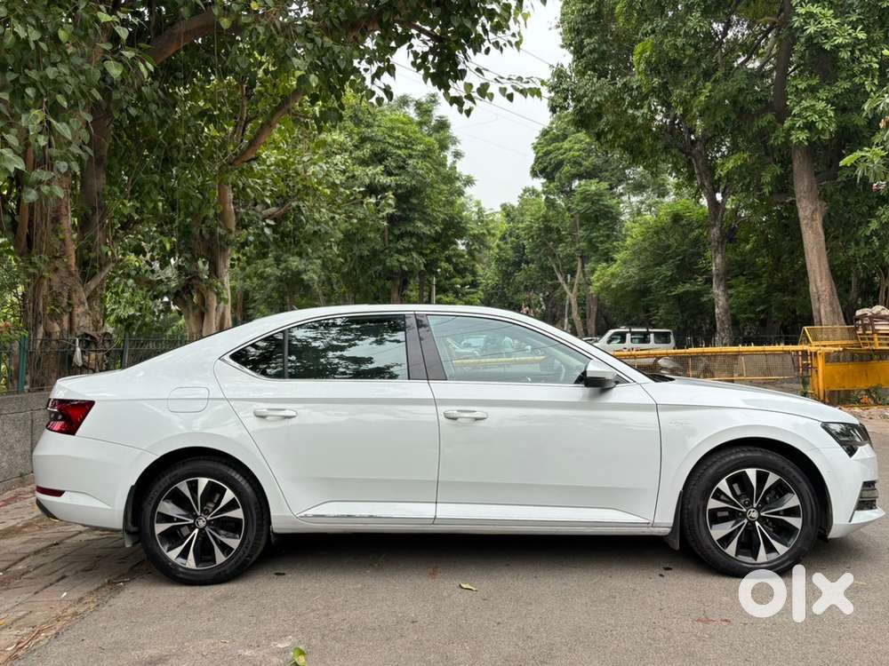 Skoda Superb 2023 Petrol Variant