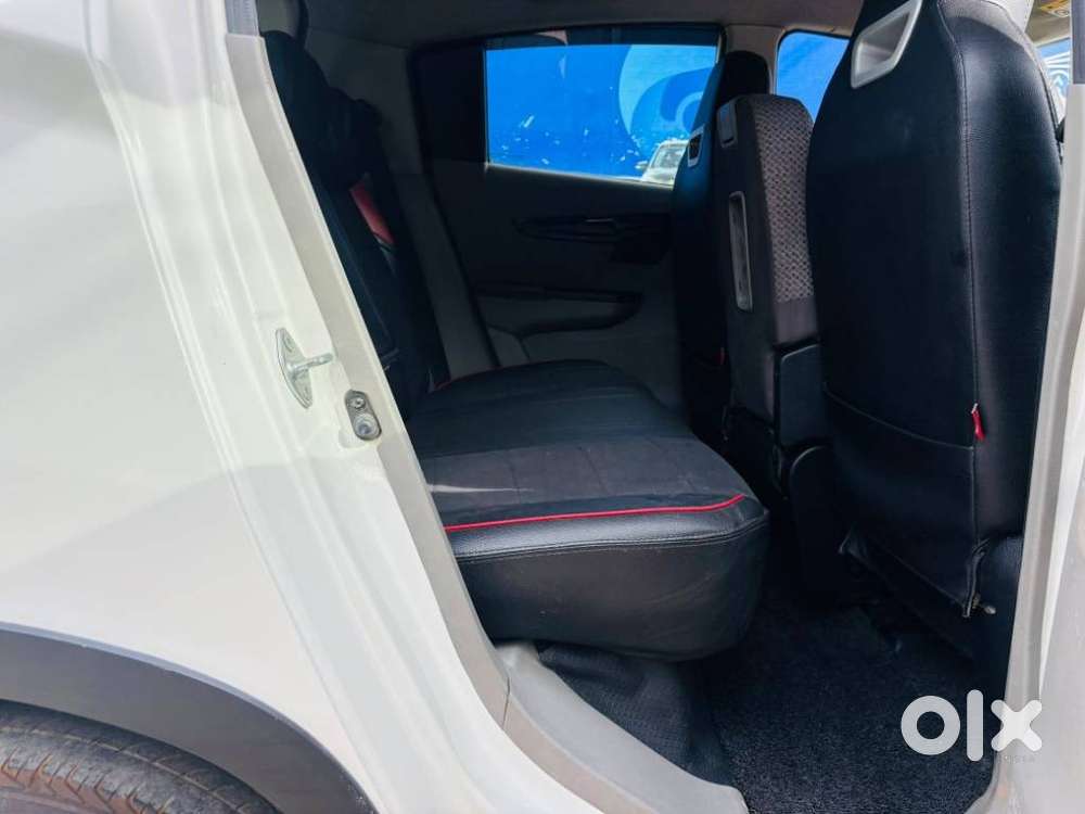 Mahindra Kuv 100 Mfalcon G80 K8, 2016, Diesel