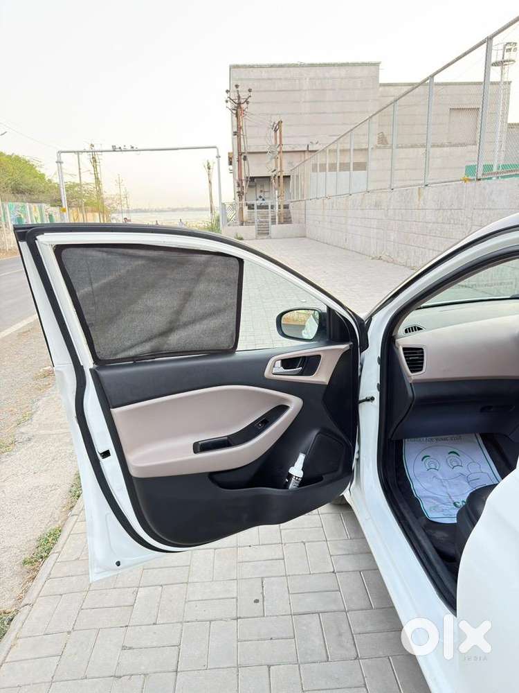 Hyundai I20 2020 Cng & Hybrids 107000 Km Driven