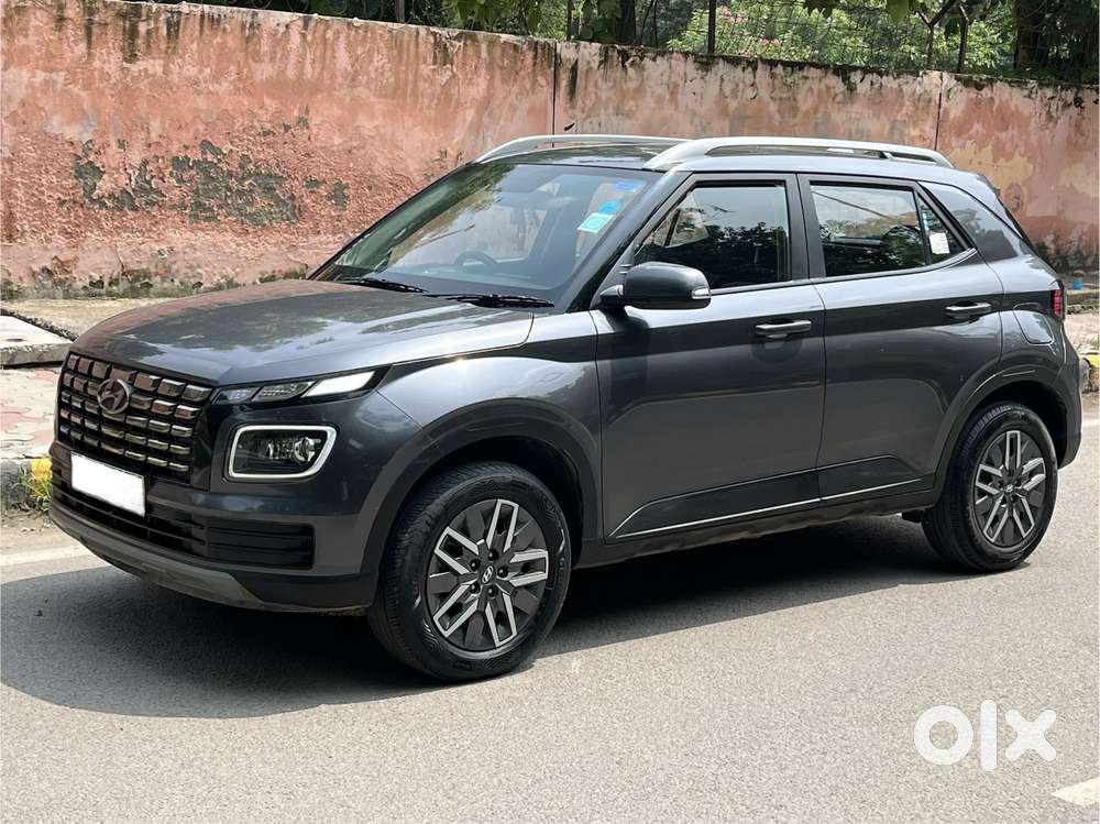 Hyundai Venue 1.0 S (o) Turbo Dct, 2023, Petrol