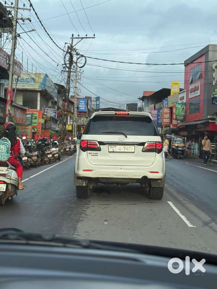 Toyota Fortuner 2014 Diesel 200000 Km Driven