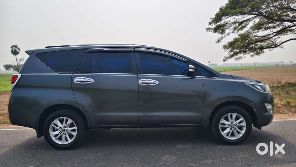 Toyota Innova Crysta 2016 Diesel Manual