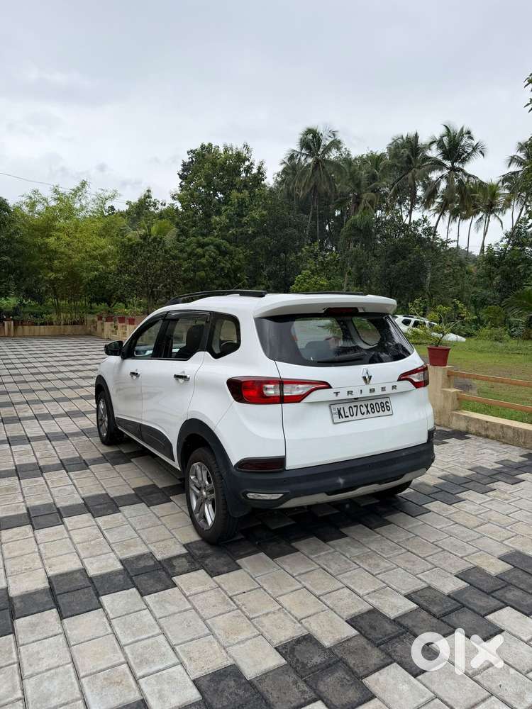 Renault Triber Rxz, 2022, Petrol