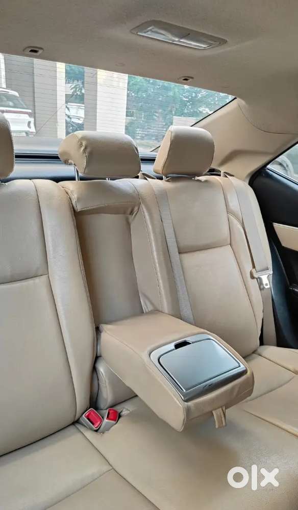 Toyota Corolla Altis 2014 Vl-at - Automatic Petrol