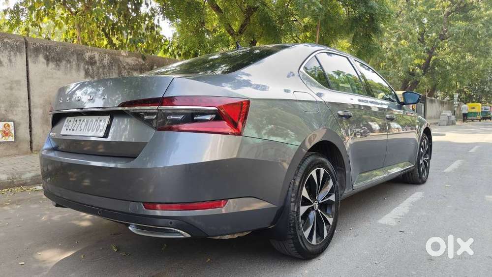 Skoda Superb 2.0 L&k Tsi At, 2022, Petrol