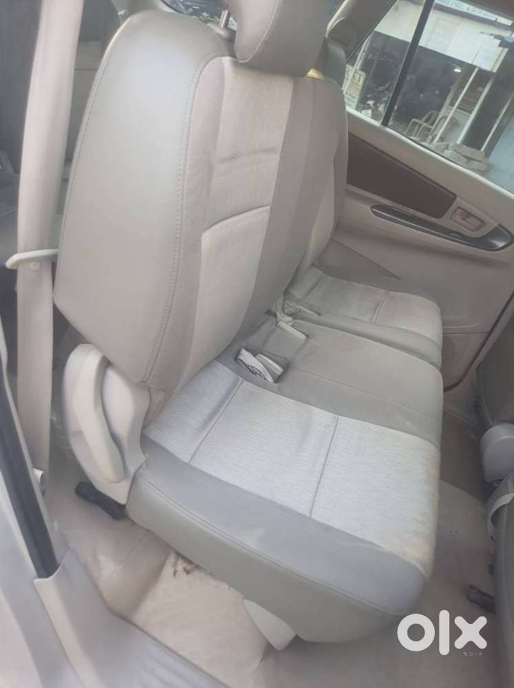 Toyota Innova 2.5 G (diesel) 8 Seater, 2012, Diesel