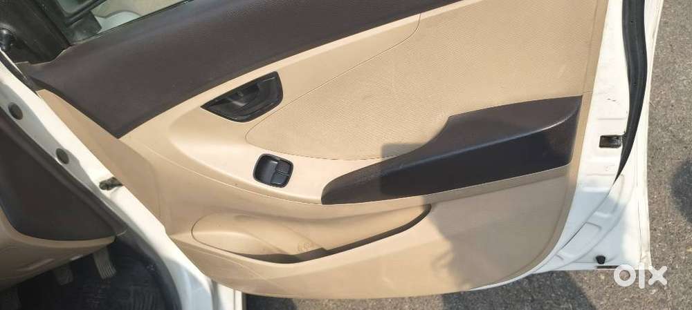 Hyundai Eon Magna +, 2015, Petrol