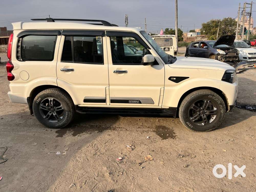 Mahindra Diesel Car 2021