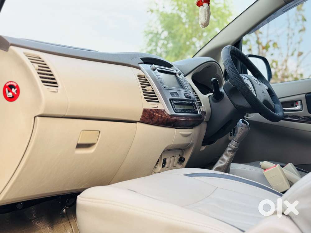 Toyota Innova 2.5 V 8 Str, 2015, Diesel