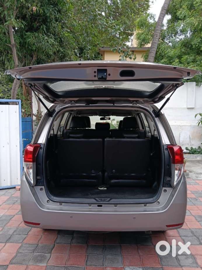 Toyota Innova Crysta 2.4 V, 2017, Diesel