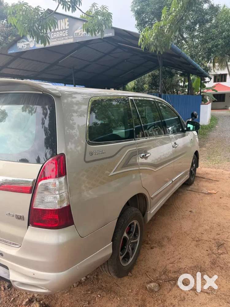 Toyota Innova Diesel 2016 2nd Owner Re Registered