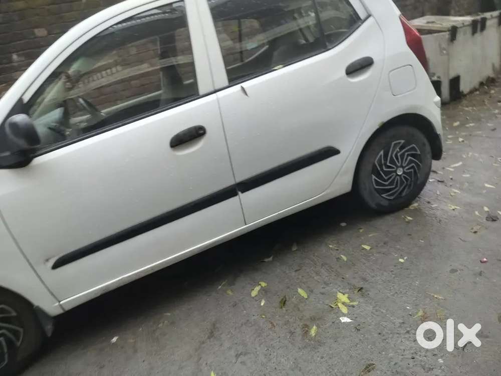 I10 Car With Cng Kit On Papper Good Condition