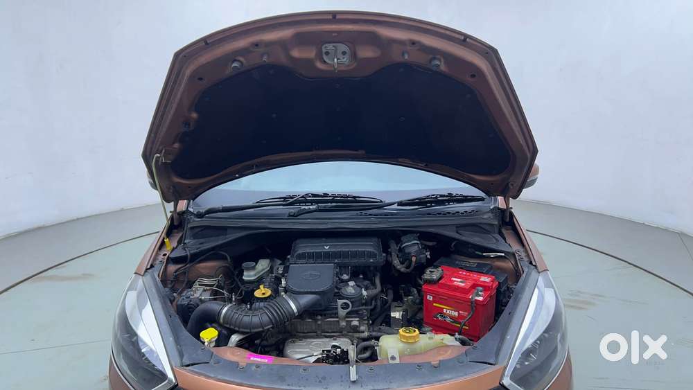Tata Tigor Xza, 2018, Petrol