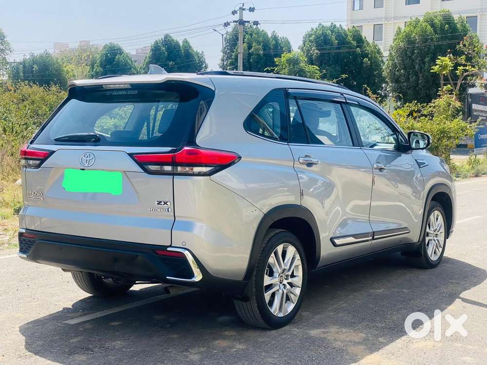 Toyota Innova Hycross 2.0 Vx (o) Hybrid 7 Str, 2023, Cng & Hybrids