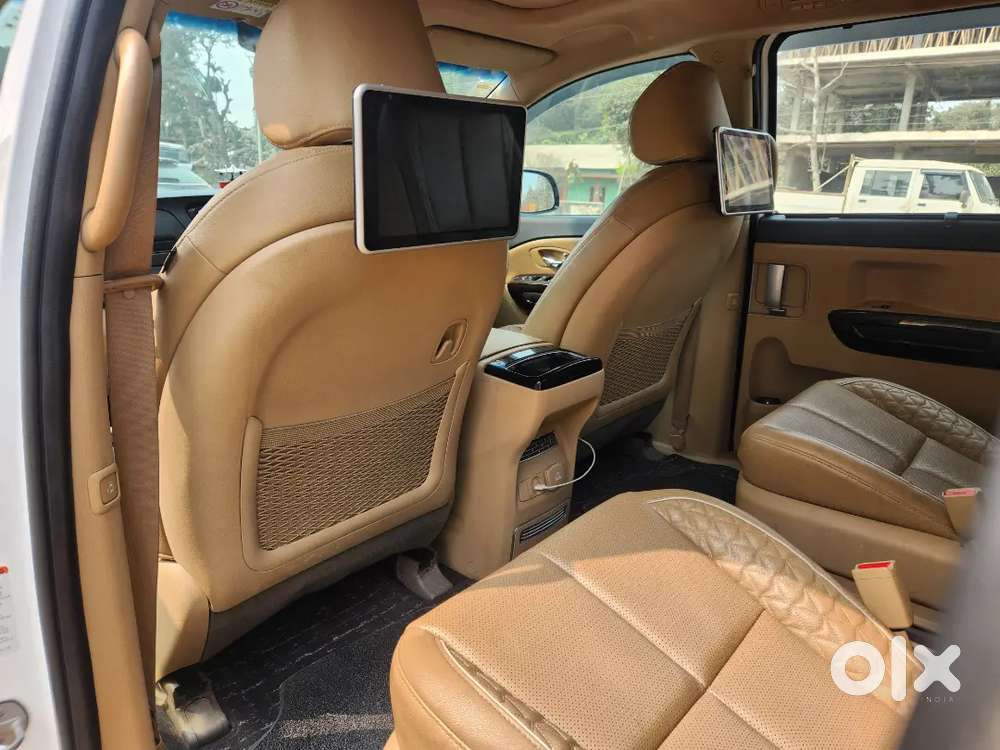 Kia Carnival Limousine Plus 2022 Diesel 51000 Km Driven
