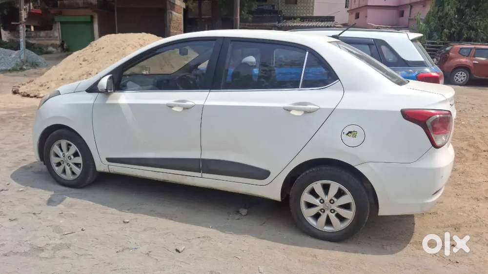 Hyundai Xcent White Colour In Good Condition