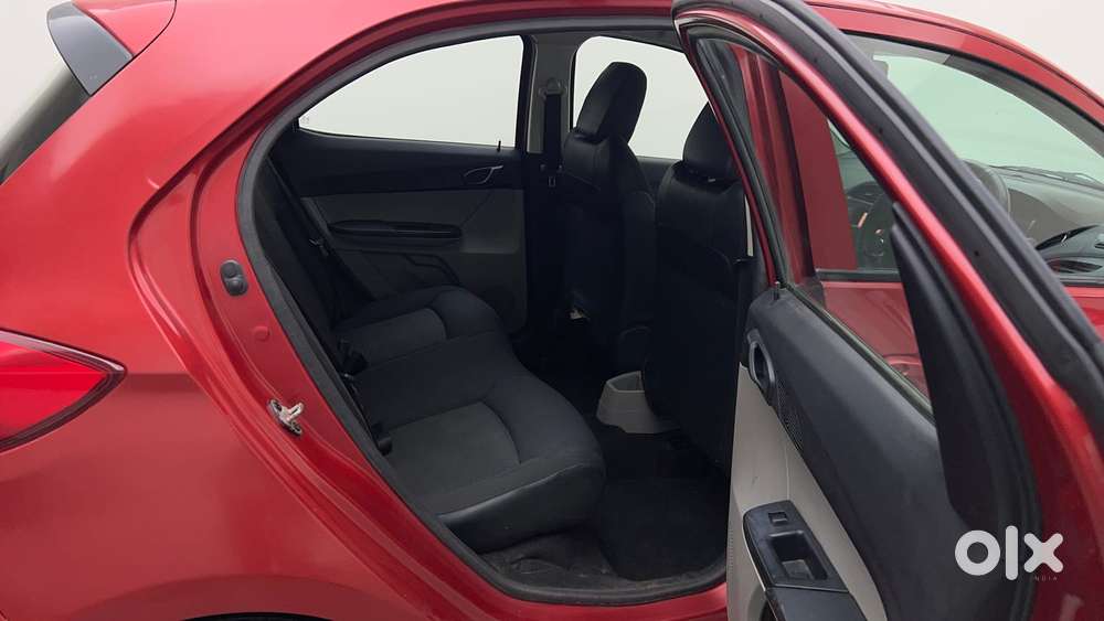 Tata Tiago Xza, 2019, Petrol