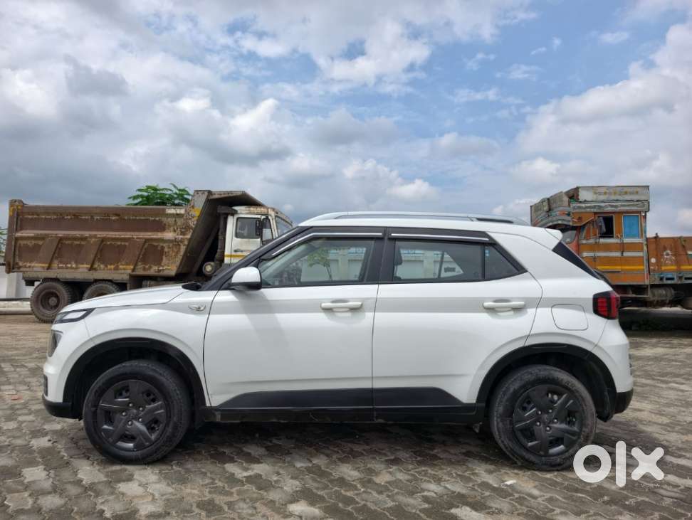 Hyundai Venue S Mt 1.2 Kappa, 2023, Petrol