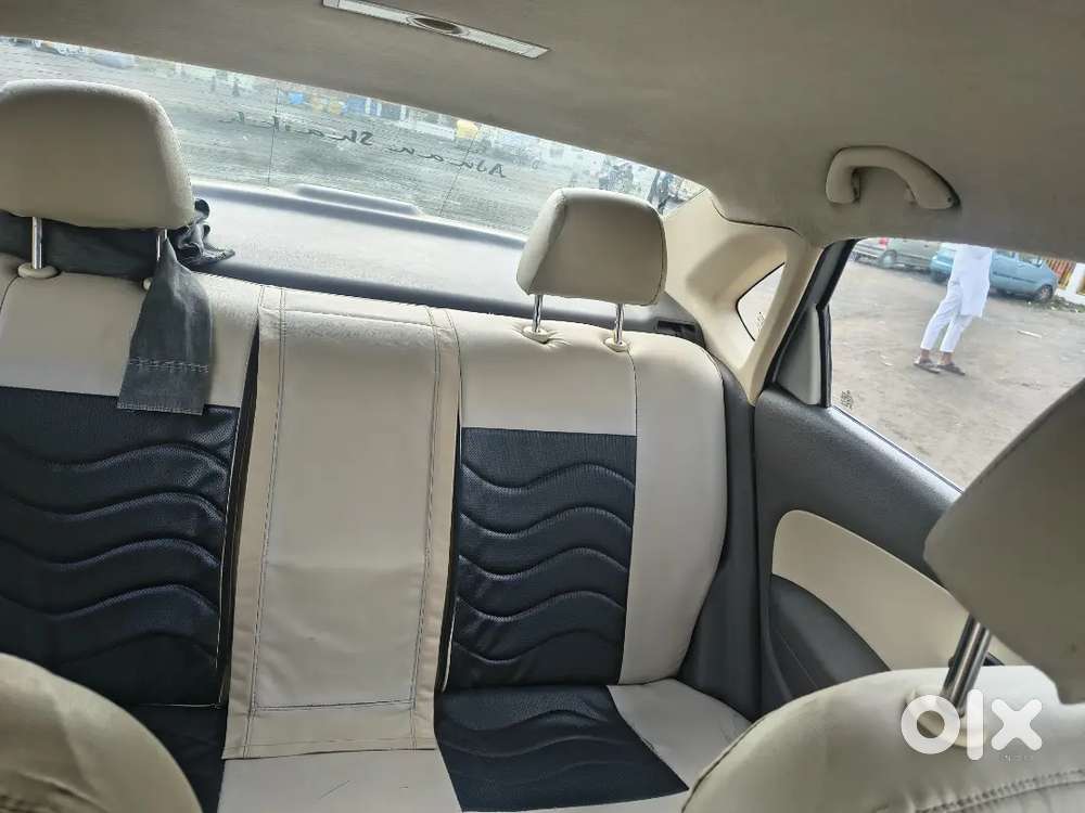 Volkswagen Vento Highline 2011 Car