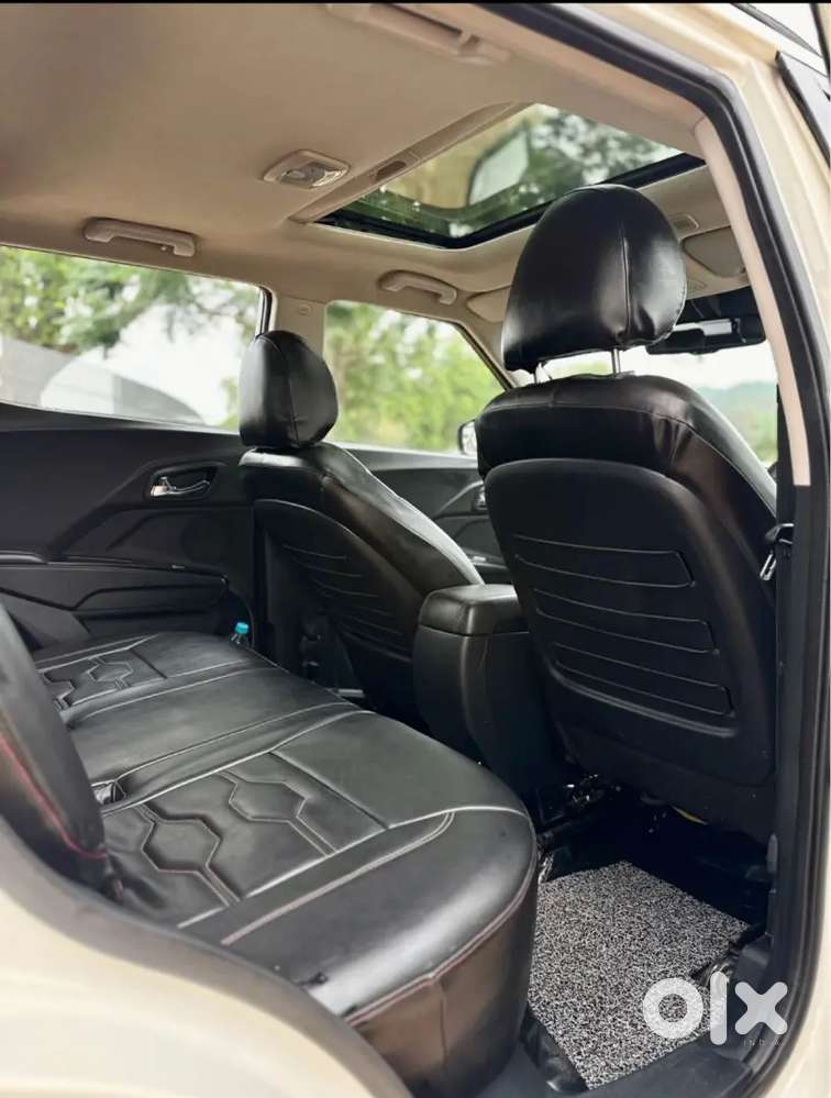 Mahindra Xuv300 2023 Petrol