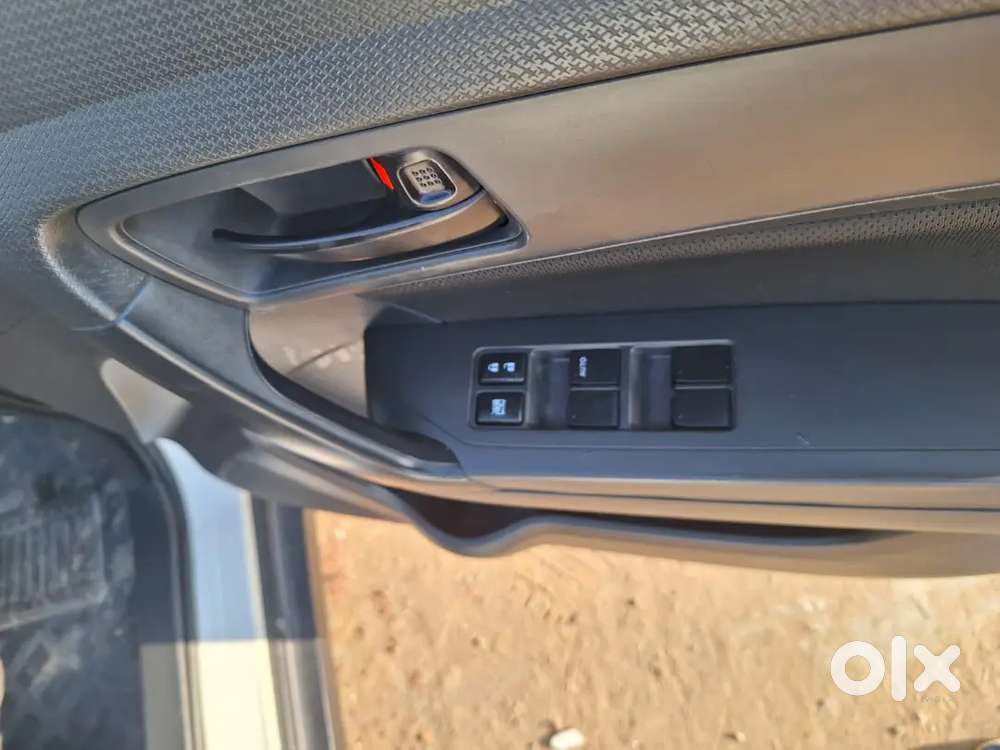 Maruti Suzuki Brezza Vdi 2017