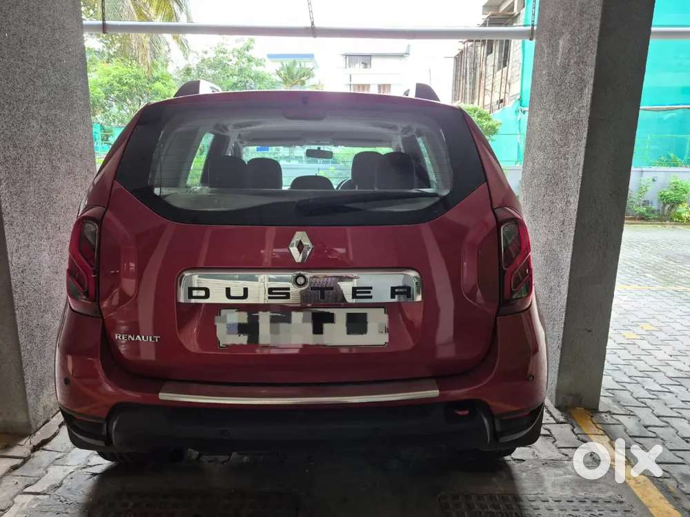 Renault Duster Rxs Cvt  Petrol Automatic/ 61600 Km