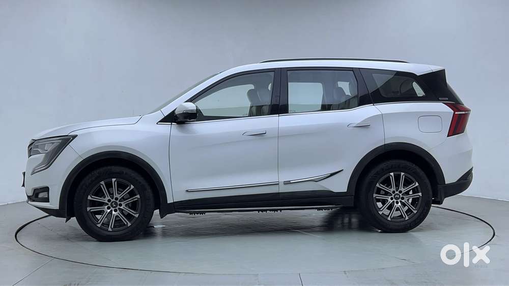 Mahindra Xuv700 2.0 Ax 7 Petrol At Str, 2022, Petrol