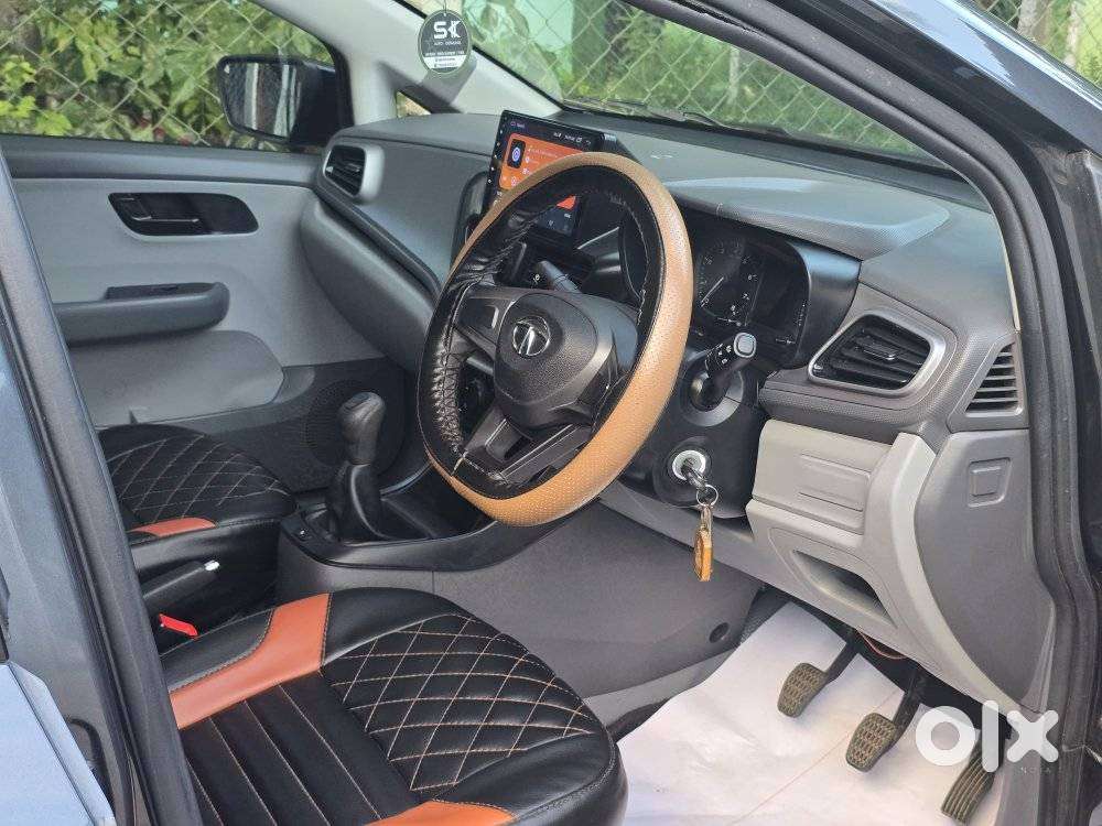 Tata Altroz 1.2 Xe, 2020, Petrol