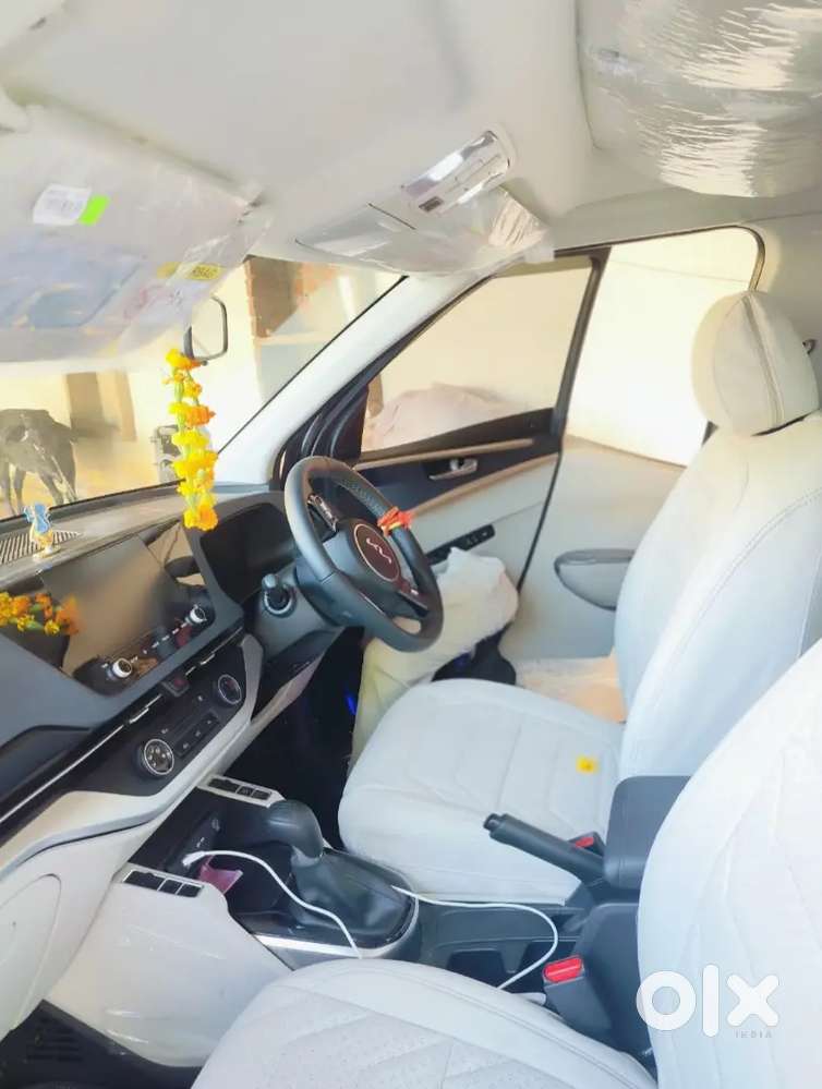 Kia Carens 2024 Petrol