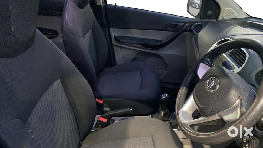 Tata Tiago 1.2 Revotron Xm, 2017, Petrol