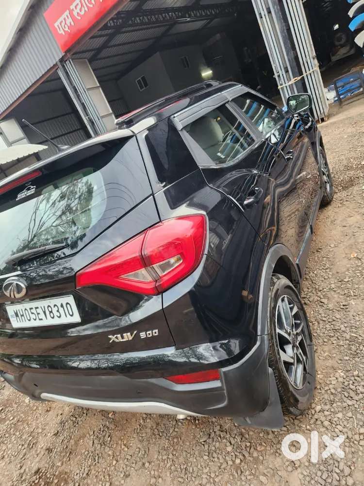 Mahindra Xuv300 2022 Diesel Well Maintained