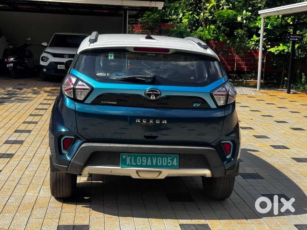 Tata Nexon Ev 2000 Dark Edition