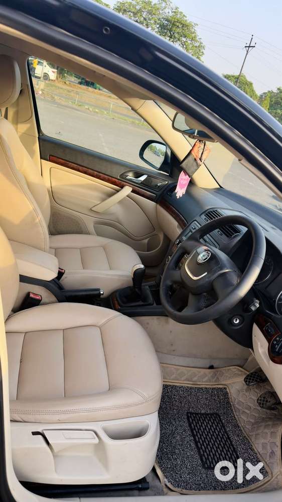 Skoda Laura Elegance 2.0 Tdi Cr Mt, 2010, Diesel