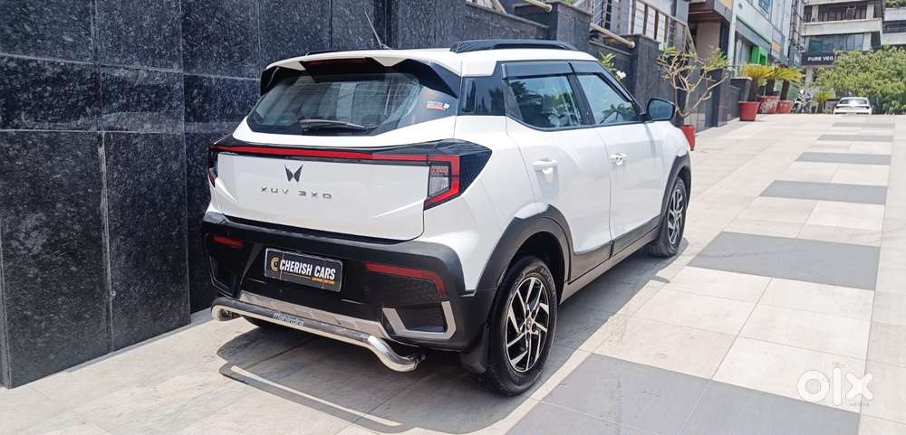 Mahindra Xuv 3xo Ax5 Pm Mt, 2024, Petrol