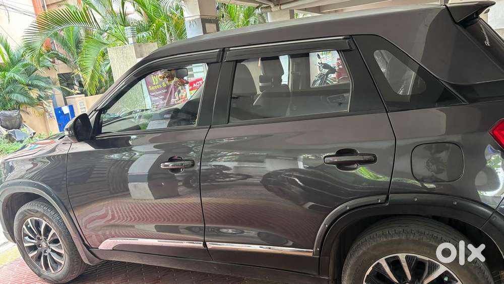 Maruti Suzuki Brezza 1.5 Zxi Smart Hybrid Dual Tone, 2021, Petrol