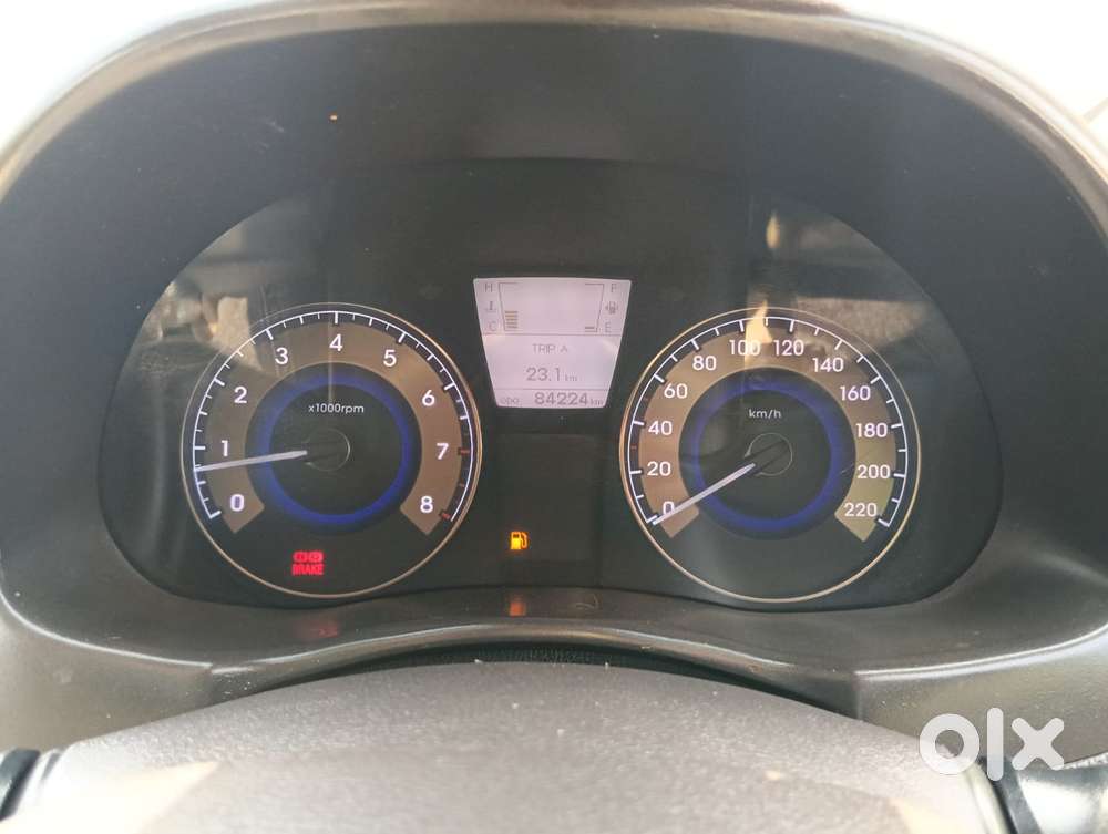 Hyundai Verna Fluidic 1.6 Vtvt Sx, 2015, Cng & Hybrids