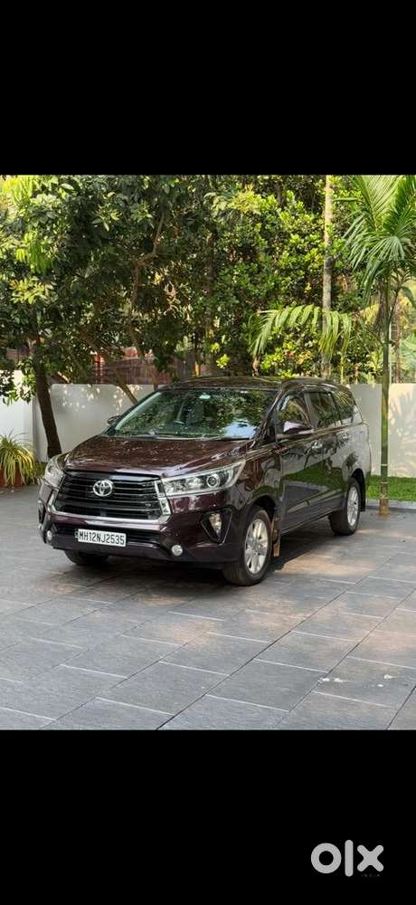 Toyota Innova Crysta 2016 Diesel Well Maintained