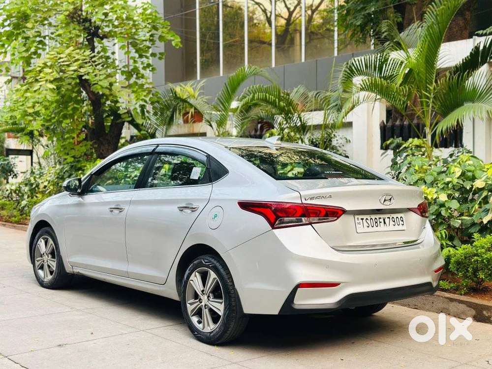 Hyundai Verna 1.6 Sx (o) Vtvt At, 2017