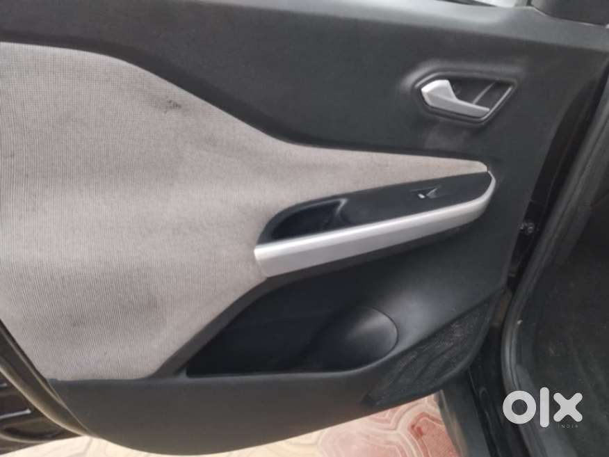 Nissan Magnite 1.0 Xv, 2022, Petrol