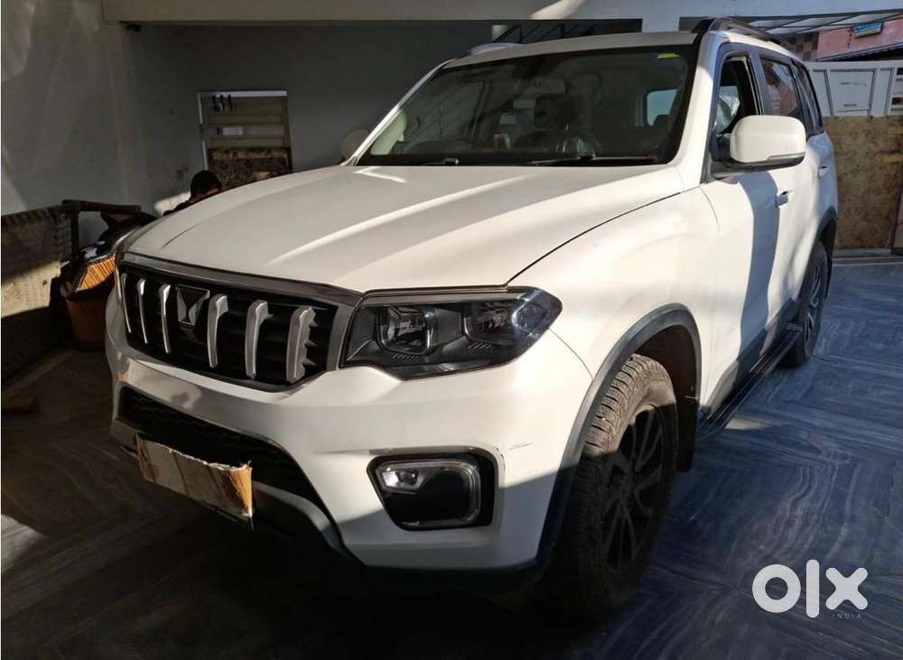 Mahindra Scorpio-n 2.0 Z4 Petrol At 7 Str, 2025, Petrol