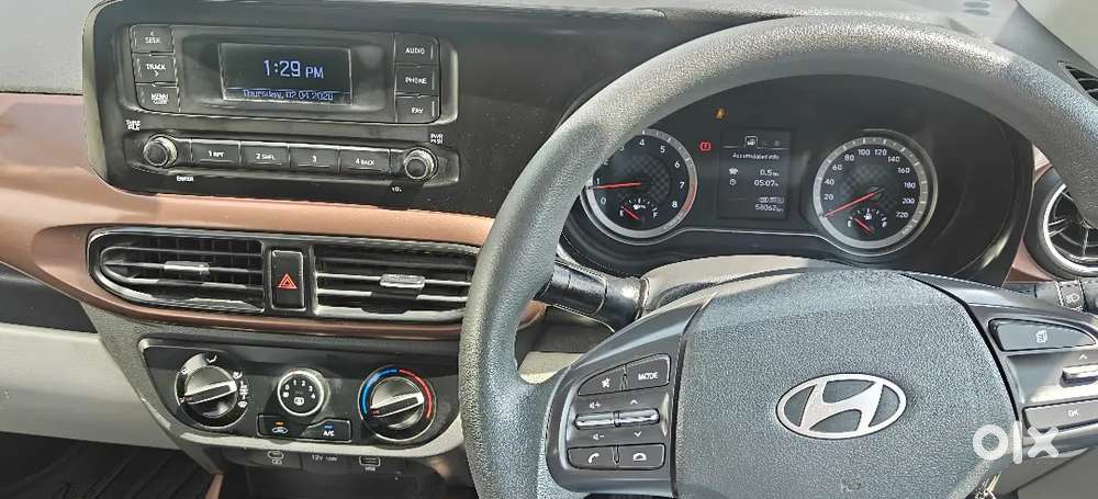 Hyundai Aura Cng Green 2023