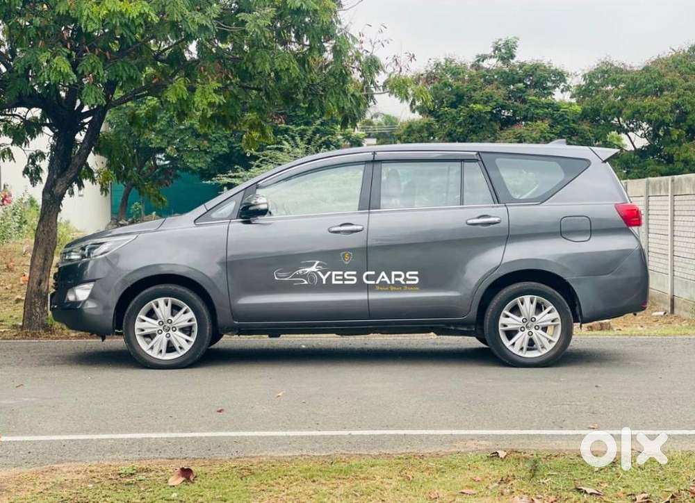 Toyota Innova Crysta 2.8z Automatic, 2016, Diesel