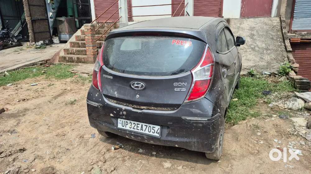 Hyundai Eon Magna 2012