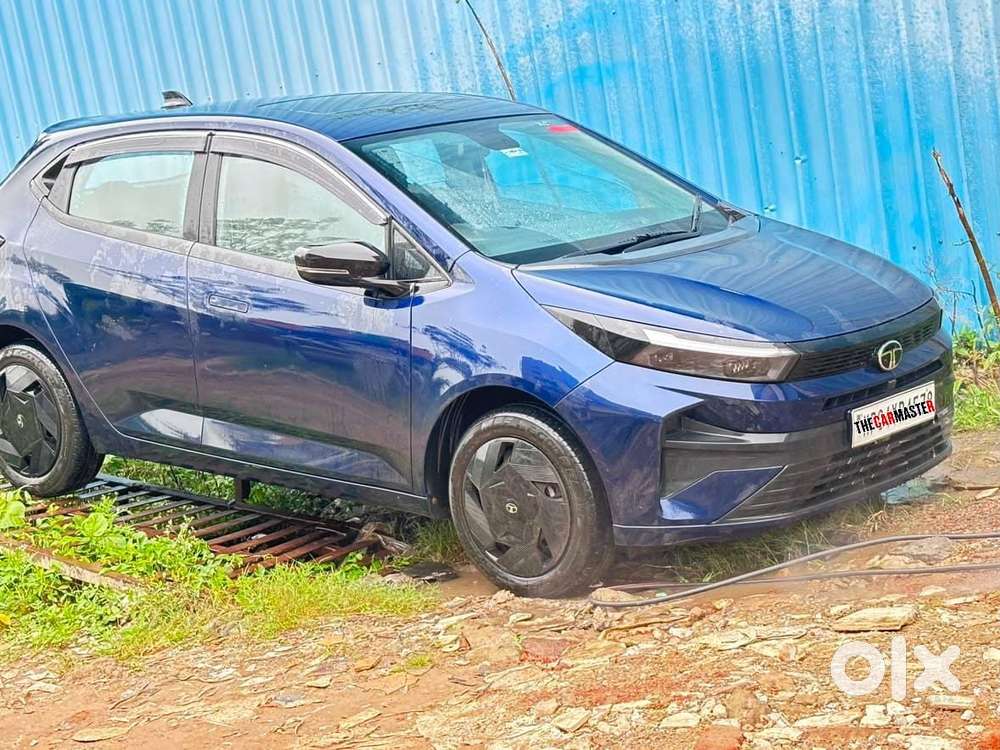 Tata Altroz Xe Petrol, 2025, Petrol