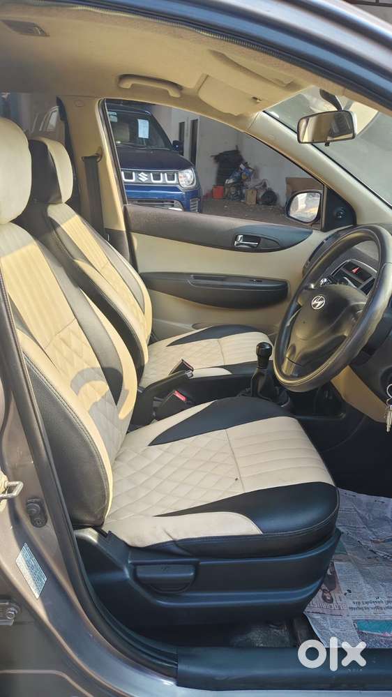 Hyundai I20 Petrol Cvt Magna Executive, 2013, Petrol