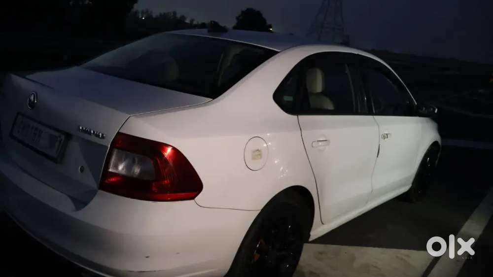 Skoda Rapid 1.5 Ambition 2016
