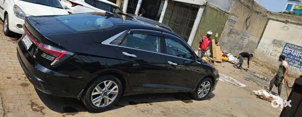 Hyundai Verna 2033 Petrol 9400 Km Driven